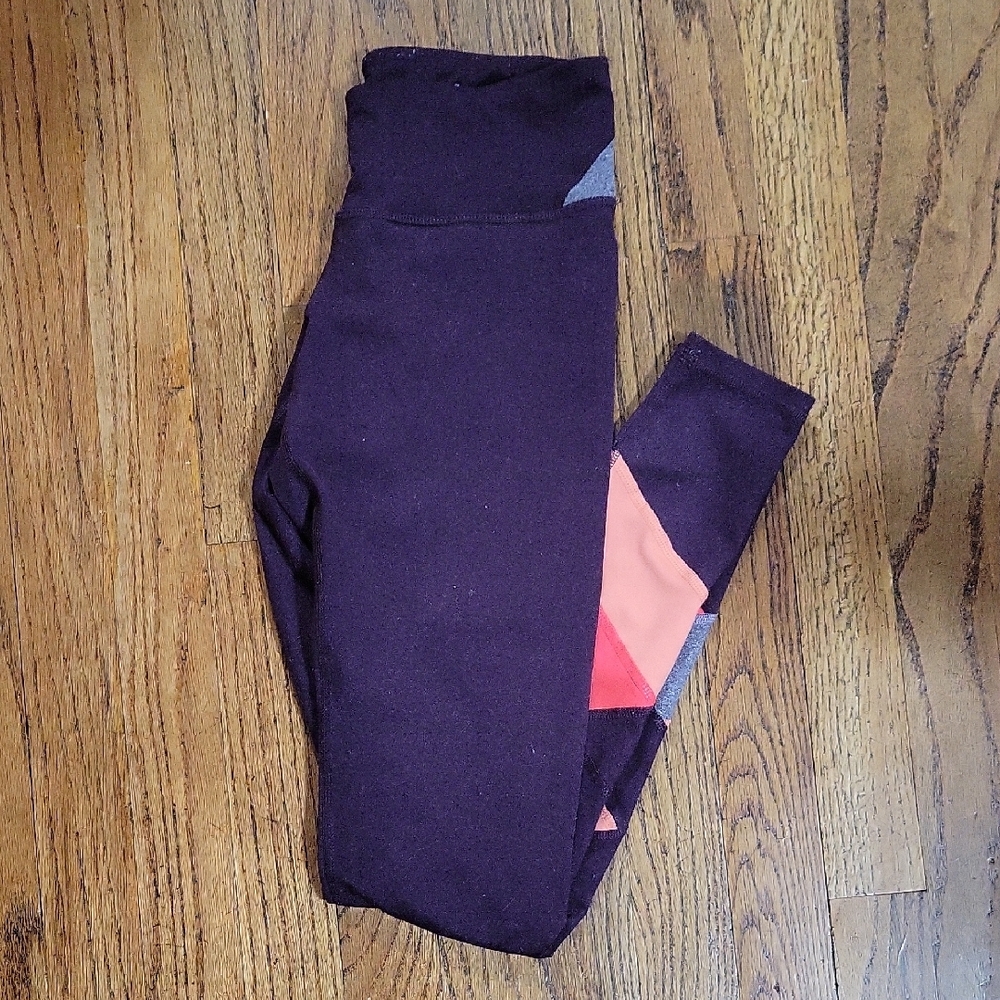 C9 Sz XS Women's Purple And Pink Leggings